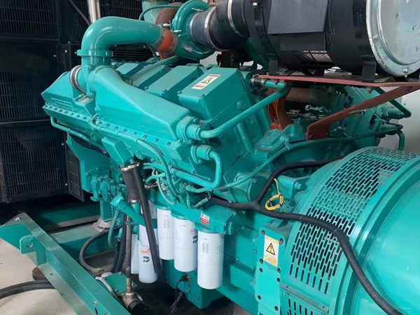 绥江更换100kW柴油发电机组机油时，需要注意哪些事项？