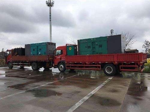 绥江涂抹密封胶后，需要等待多长时间才能安装水冷式机油散热器密封件？